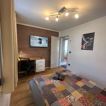 Apartman With Parking Space - 23189